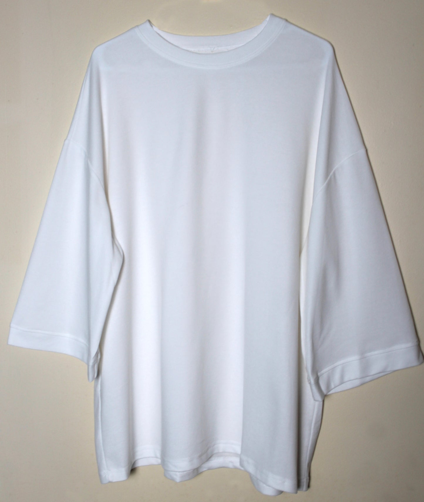 BASIC TEE
