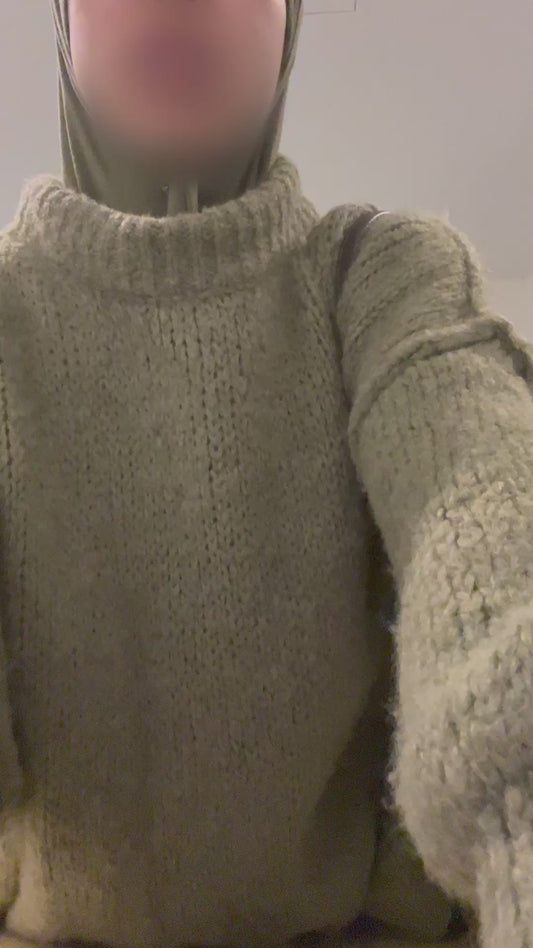 OVERSIZED WOOL SWEATER