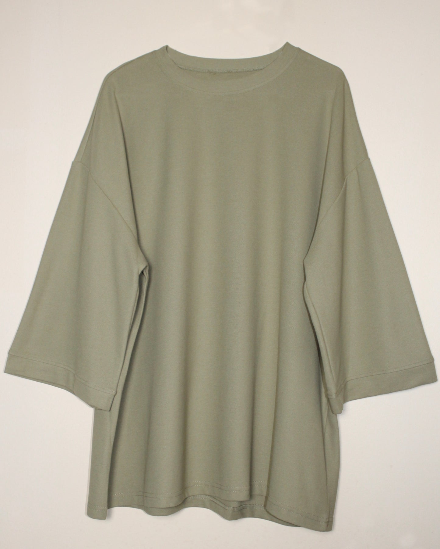 BASIC TEE